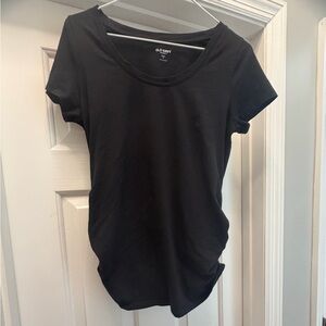 Old navy maternity T shirt. Size medium. Black. EUC